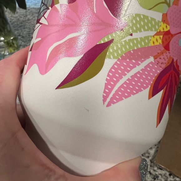 Stanley White and Pink Floral Quencher H2.0 Tumbler 40 oz - Picture 8 of 11